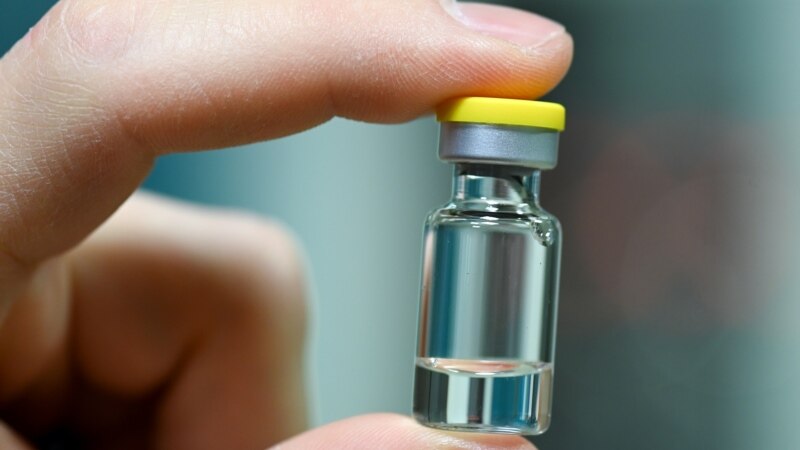 Мицотакис очекува првите вакцини против ковид-19 да пристигнат во Грција пред Нова година