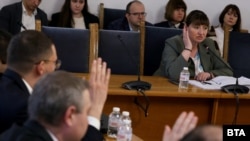 Кадър от извънредното заседание на правната комисия в петък, 16 януари 2026 г. На снимката се вижда председателката на комисията Анна Александрова от ГЕРБ.