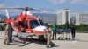 Екип на един от българските хеликоптери за оказване на спешна медицинска помощ