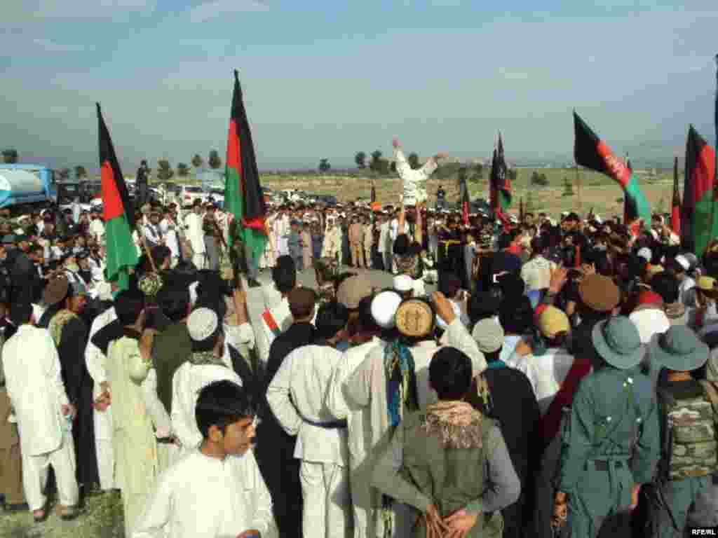 د خوست ورزشي سټوډيوم