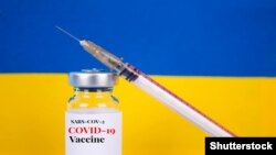 За словами Степанова, це вже третя вакцина, реєстрація якої почалася на території України