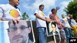Protesti podrške Snoudenu u Ukrajini