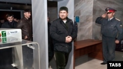 Chechen leader Ramzan Kadyrov wants to see less weaponry on the streets of Grozny.