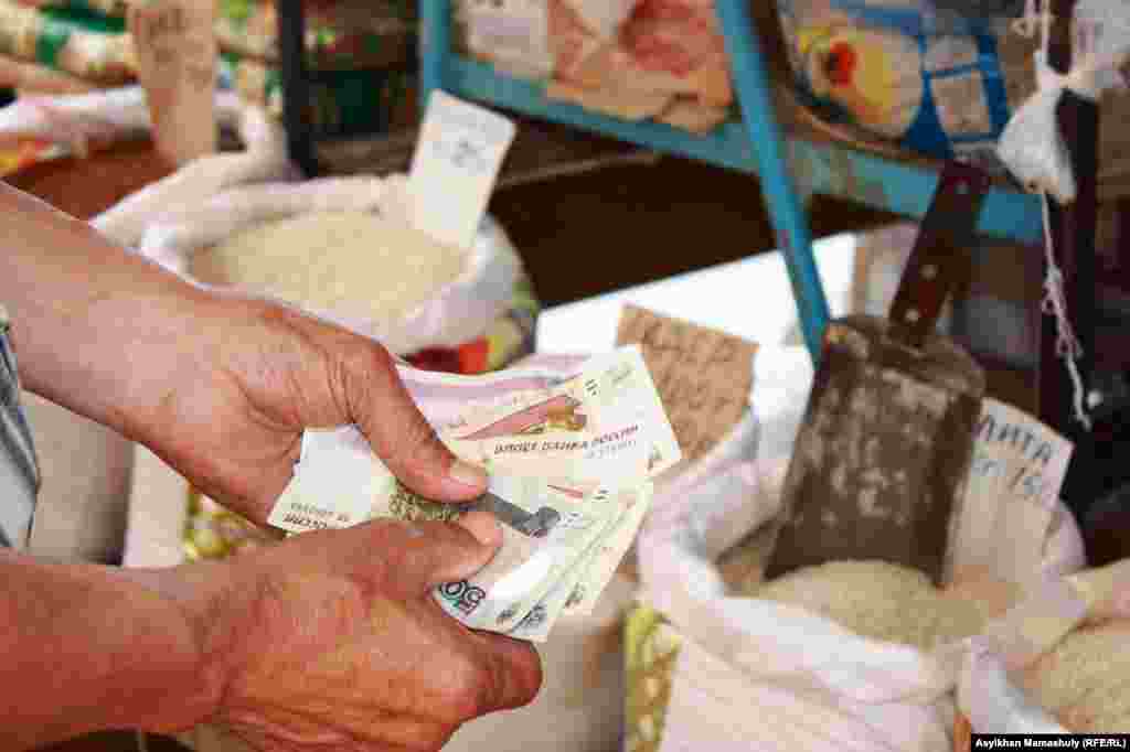 The Russian ruble is also in use at Toretam&#39;s central market.