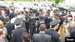 «Hakimiyyət müxalifətin hətta şəhərin ucqarlarında aksiya keçirməsinə imkan vermir»