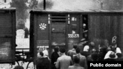 Людей депортують до Сибіру. Латвія, 1941 рік 