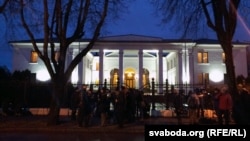 В Доме приемов в Минске завершилась закрытая встреча Контактной группы по Украине
