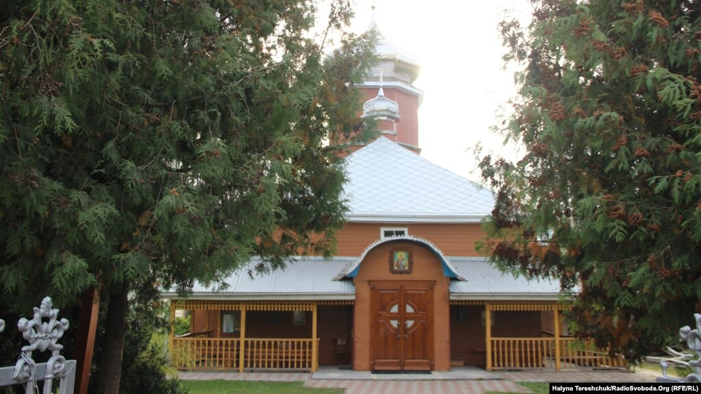 Церква Святого Миколая УГКЦ у Радехові, де знайшли сакральні речі 