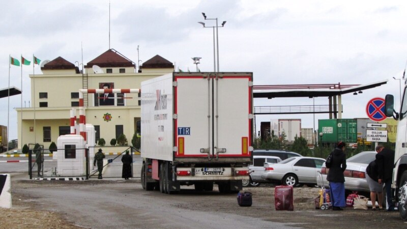Gazagystandan Türkmenistana dolanýan raýatlardan neşe boýunça gan barlagy alynýar