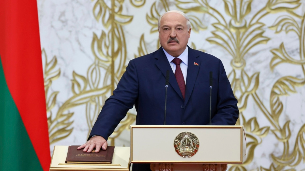 Lukashenko betohet për mandatin e shtatë  teksa sundimi i tij dënohet si  antikushtetues 