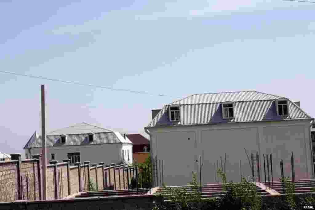 Бомпӯшиҳои рангини Душанбе #108