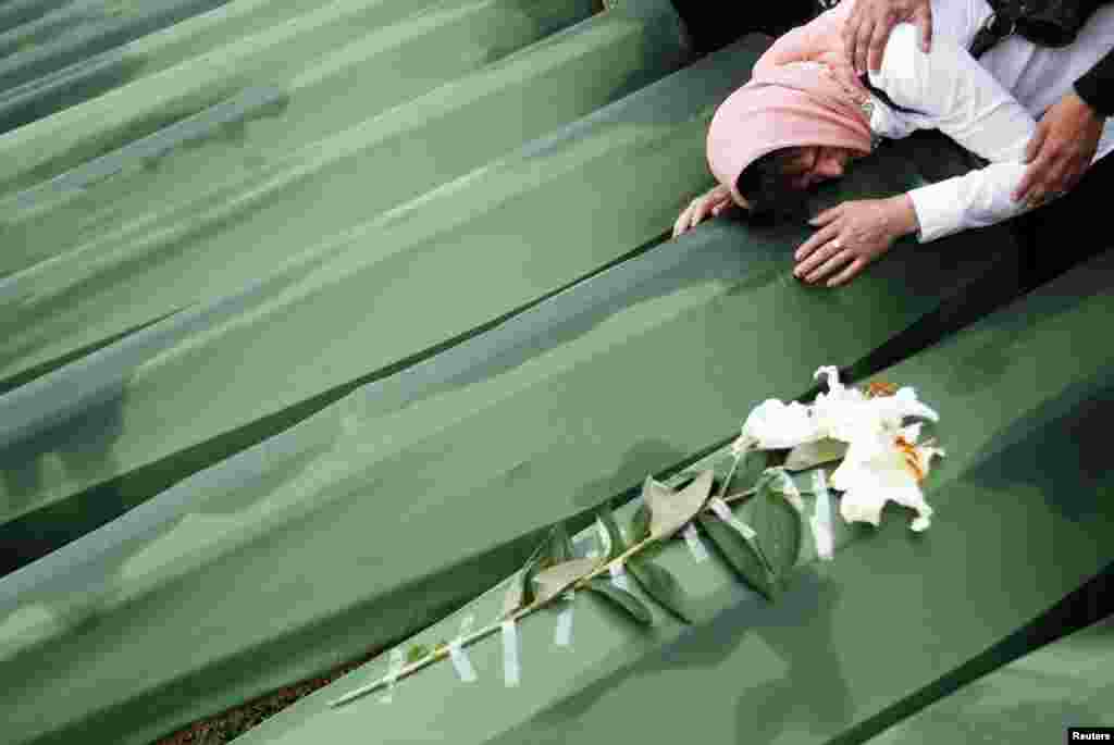 Srebrenica, 11. juli 2013. Foto: REUTERS / Dado Ruvić