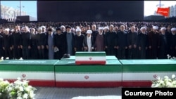 جریان ادای نماز جنازه علی خامنه‌ای، رهبر پیشین جمهوری اسلامی ایران