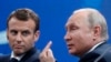 Президент Франції Макрон та президент Росії Путін. Росія. 25 травня 2018 року