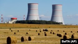 Belarusz Asztravec melletti atomerőműve, 2020. augusztus 7-én.