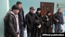 25 граждан Узбекистана оказались в рабстве у одного из предпринимателей Астраханской области РФ. 