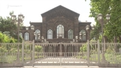Մայր Աթոռը վաղը կքննի «անհնազանդ» քահանաների վարքը

