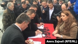 Potpisivanje peticije, Priština, 15. decembar