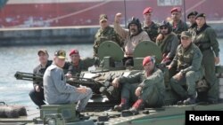 Nicolas Maduro sa vojnicima Venecuele