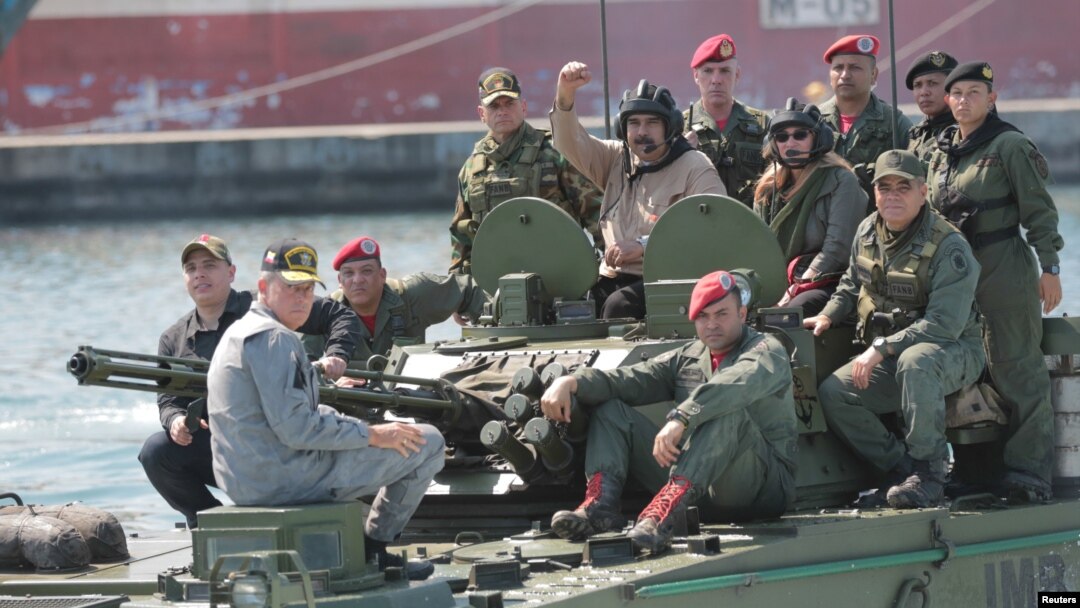 Nicolas Maduro sa vojnicima Venecuele