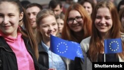 Украинские студенты во время акции в поддержку евроинтеграции Украины. Киев, 5 апреля 2016 года.