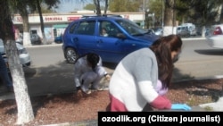 In April, an Uzbek citizen journalist captured medical workers cleaning the streets in Tashkent.