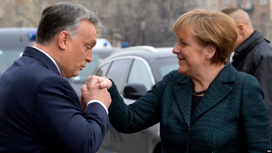 Viktor Orban, galant în gesturi, aspru în criticile la adresa Angelei Merkel în ultima vreme