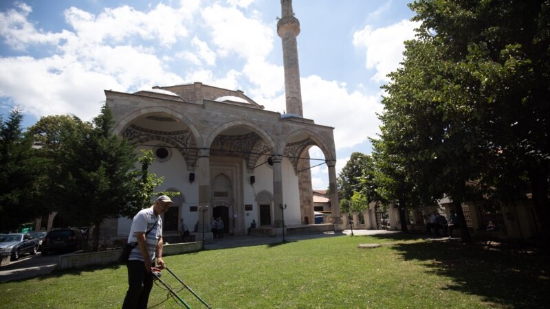 Kurban Bajrami ‘në distancë’ me xhamitë 