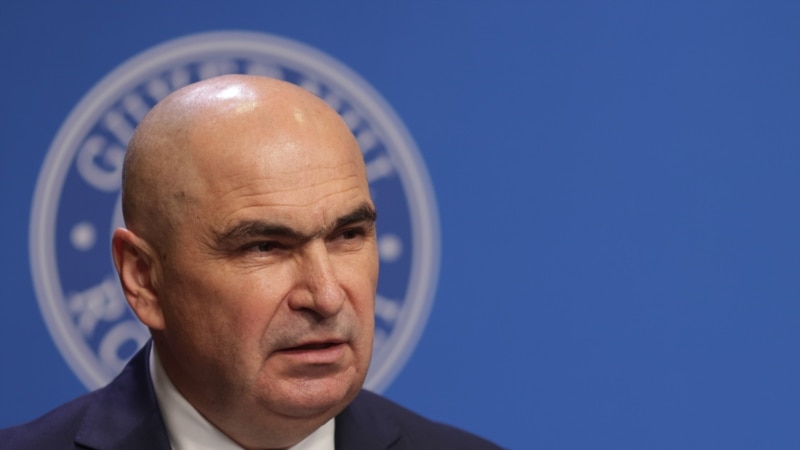 Bolojan este acuzat că a primit lunar 10 salarii medii ca membru al unui comitet Eximbank. „Nu a fost sinecură ci responsabilitate asumată”
