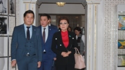 Дарига Назарбаева прибывает на спектакль Театра особенных актеров из Петропавловска. Нур-Султан, 25 декабря 2019 года.