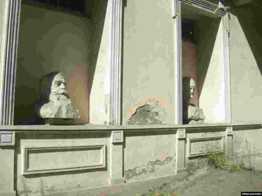 267 ლადო ალექსი-მესხიშვილი: უსათაურო