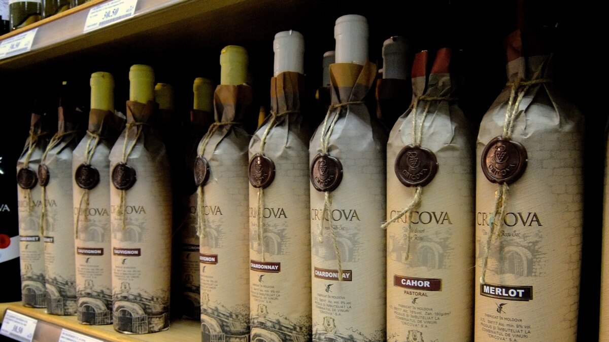 Молдавское вино купить. Молдавские вина. Молдавия вино. Молдавские марочные вина. Молдавские вина в России.