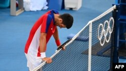 Novak Djokovici riscă să fie expulzat din Australia.