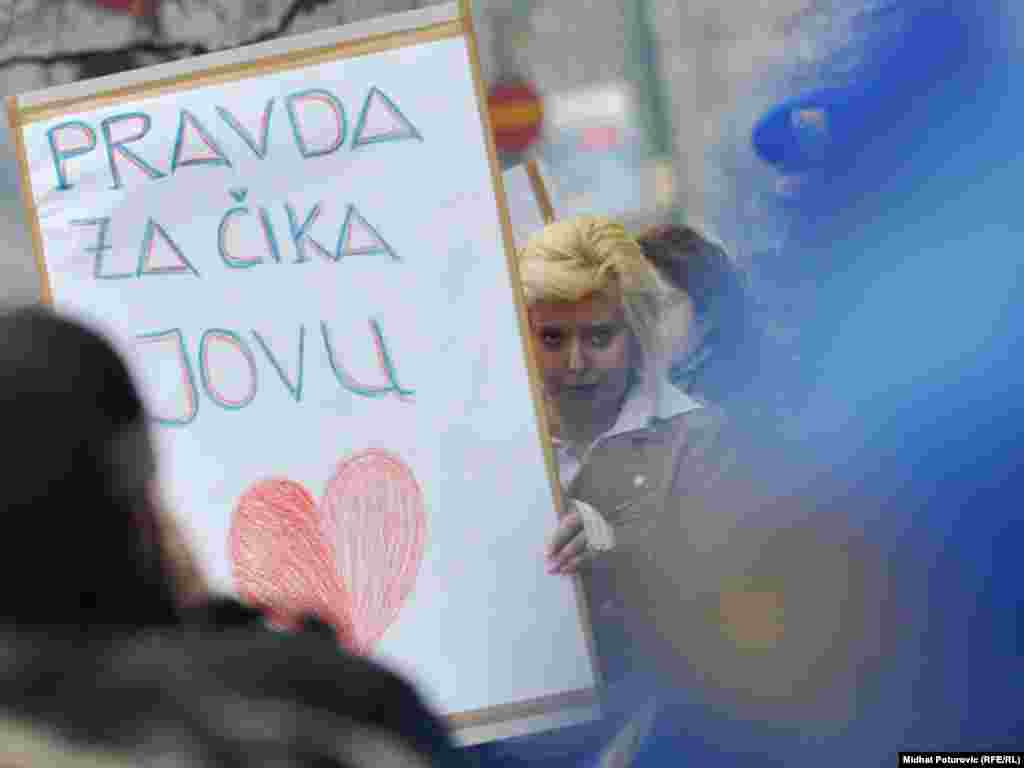 Protes zbog hašenja Jovana Divjaka ispred Predsjedništva BiH u Sarajevu, 4. mart 2011