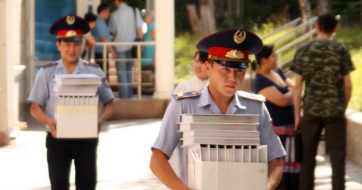 Элион қонақүйінен жалаңаш Даша