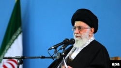  На снимке: аятолла Хаменеи