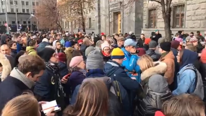 Moskwada we Sankt-Peterburgda “Täze Beýiklik” protestleri bilen bagly onlarça adam tussag edildi