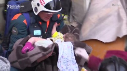 Russian Rescuers Pull Infant From Collapsed Building