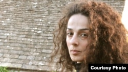 Iranian Journalist Masih Alinejad has revealed the untold stories of 27 victims of the 2009 post-election crackdown. 