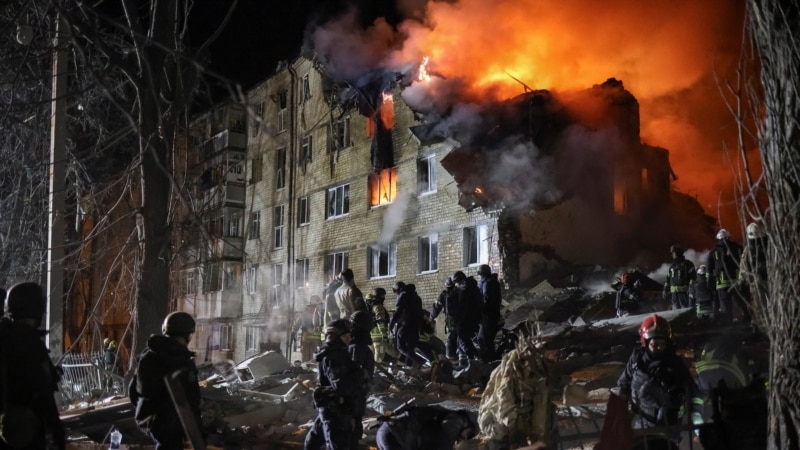 Russian Strike On Kharkiv Residential Building Kills At Least 10, Ukraine Says