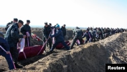 Похороны украинских неопознанных солдат. Днепропетровск.