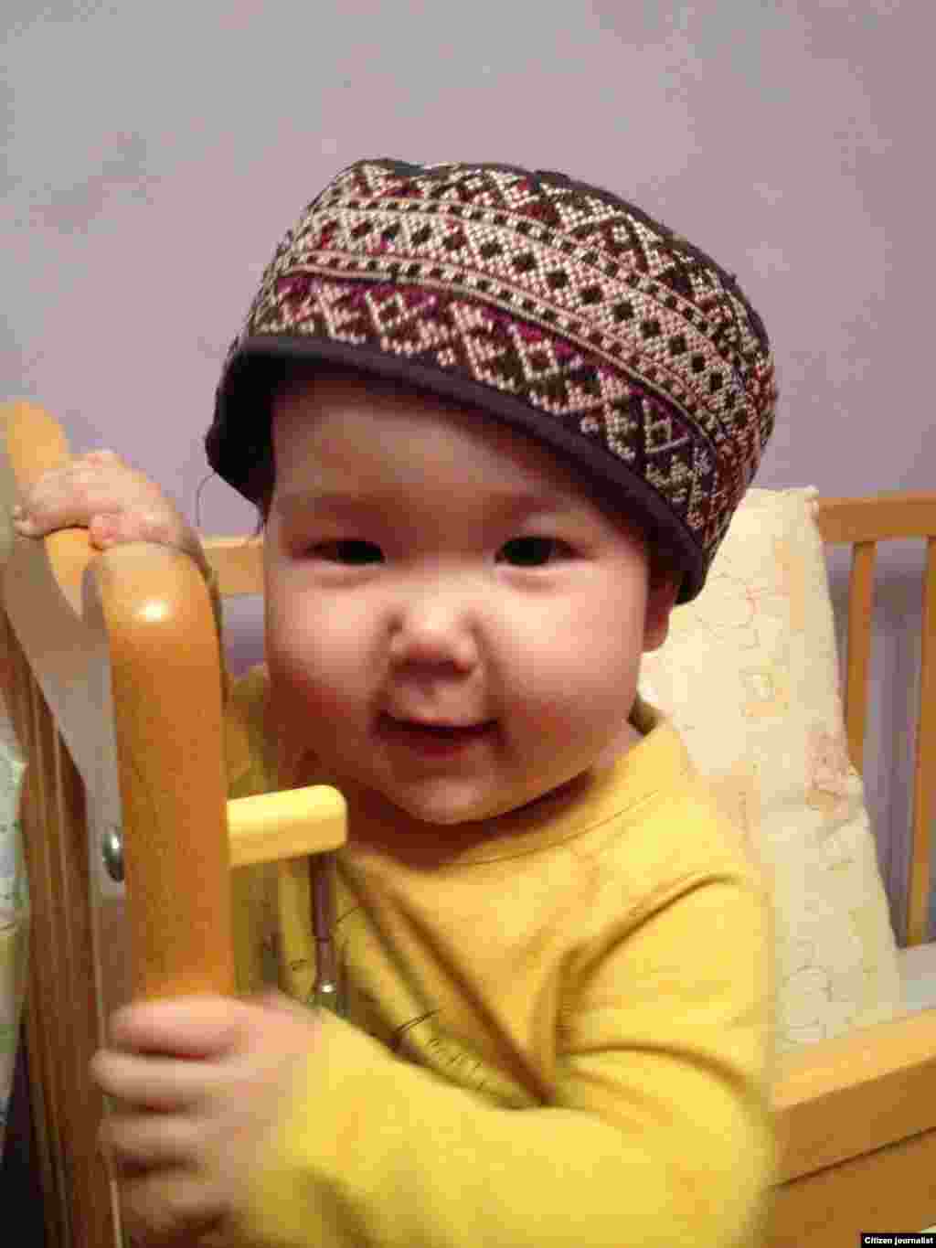 Моя дочь, которой исполняется годик, выбрала себе тюбетейку. Прислал читатель Галым Агелеуов