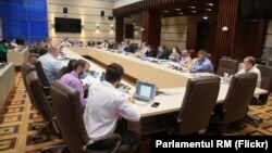  Consultări publice în Parlament, pe marginea modificării Legii cu privire la Procuratură