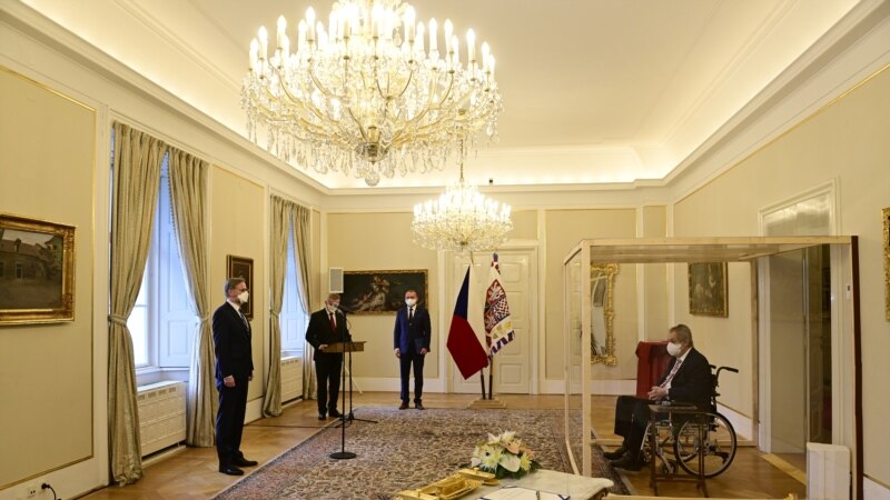 Конзервативецот Фиала именуван за нов премиер на Чешка 
