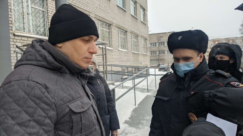 В Архангельске арестовали активиста Андрея Боровикова 