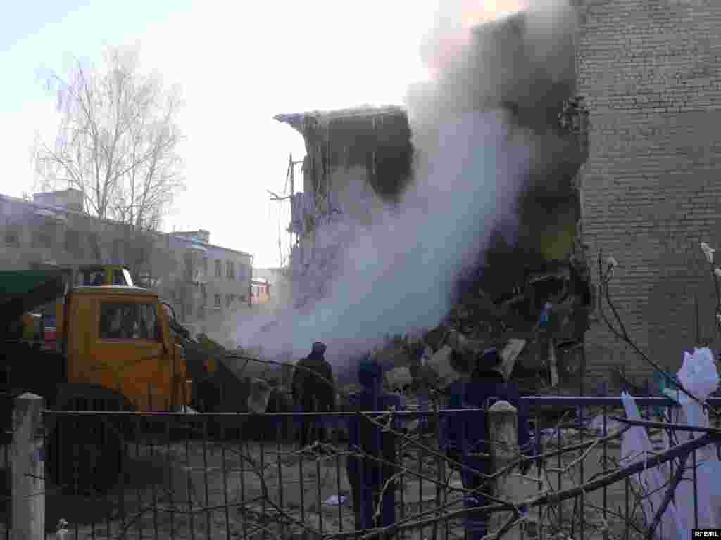 Көнкүреш газы шартлаган дип фараз кылына.