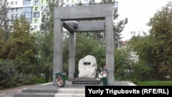 Памятник репрессированным в Новосибирске