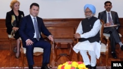 Премиерот Никола Груевски се сретна со неговиот индиски колега Манмохан Синг во Њу Делхи.