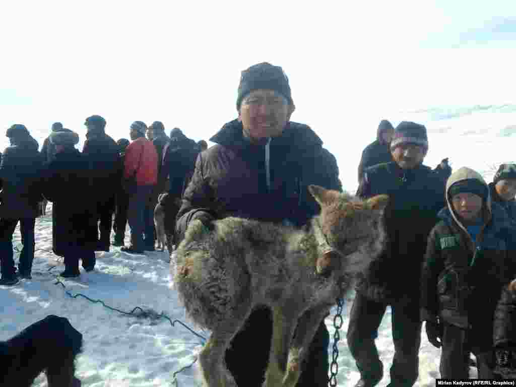 Салбурун оюну төрт жылдан бери Нарын облусунда райондор арасында өткөрүлүп келет.