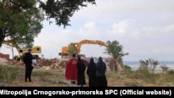 Rušenje nelegalno sagrađenog objekta SPC 10. juna u okolini Ulcinja